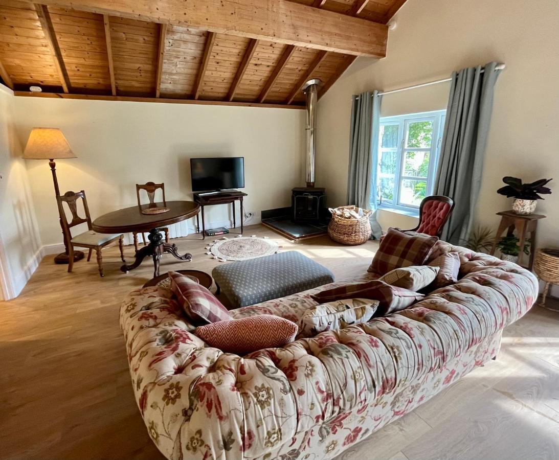 The Billiard Room - Cosy Country Retreat Abergavenny Zewnętrze zdjęcie